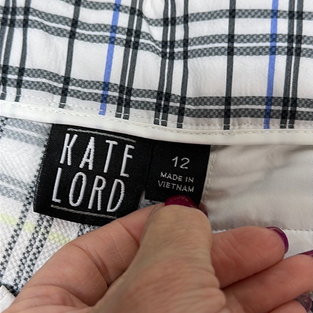 Kate Lord Shorts - Picture 3 of 5